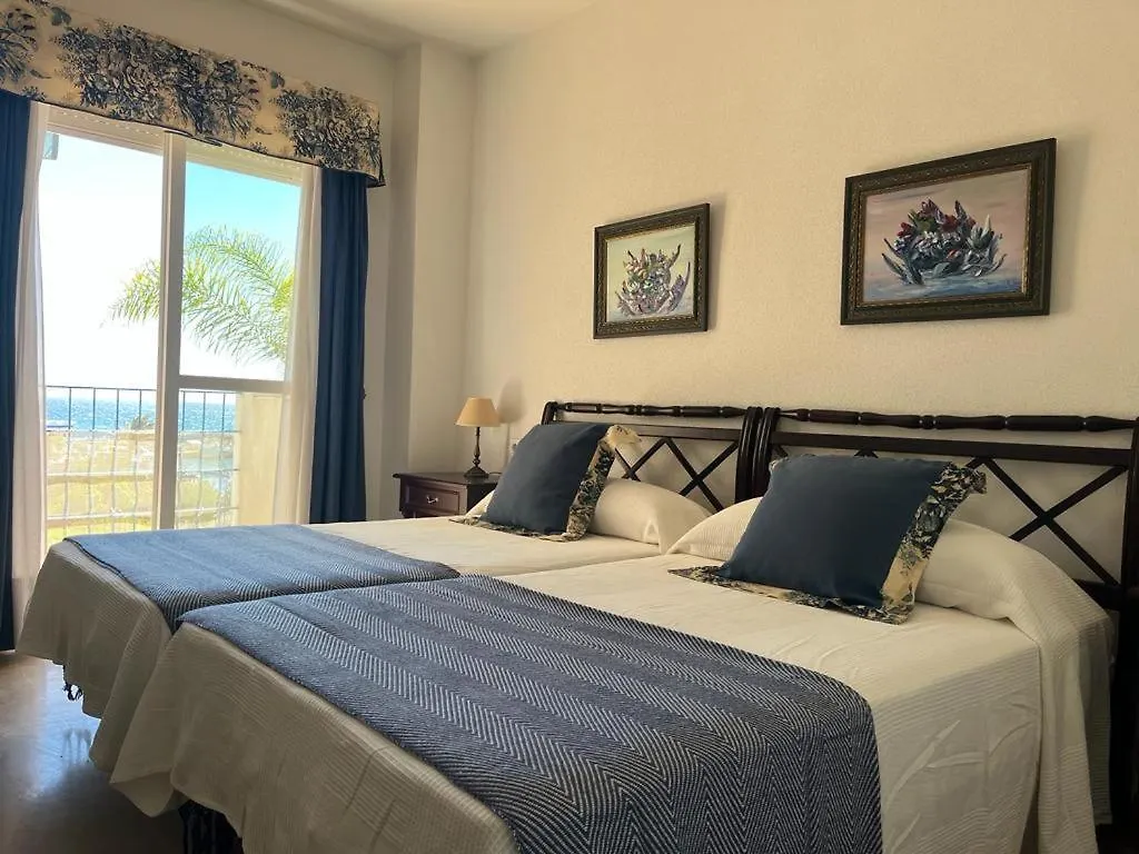 Lyrioshomes Precioso Apartamento Puerto De Estepona Spain