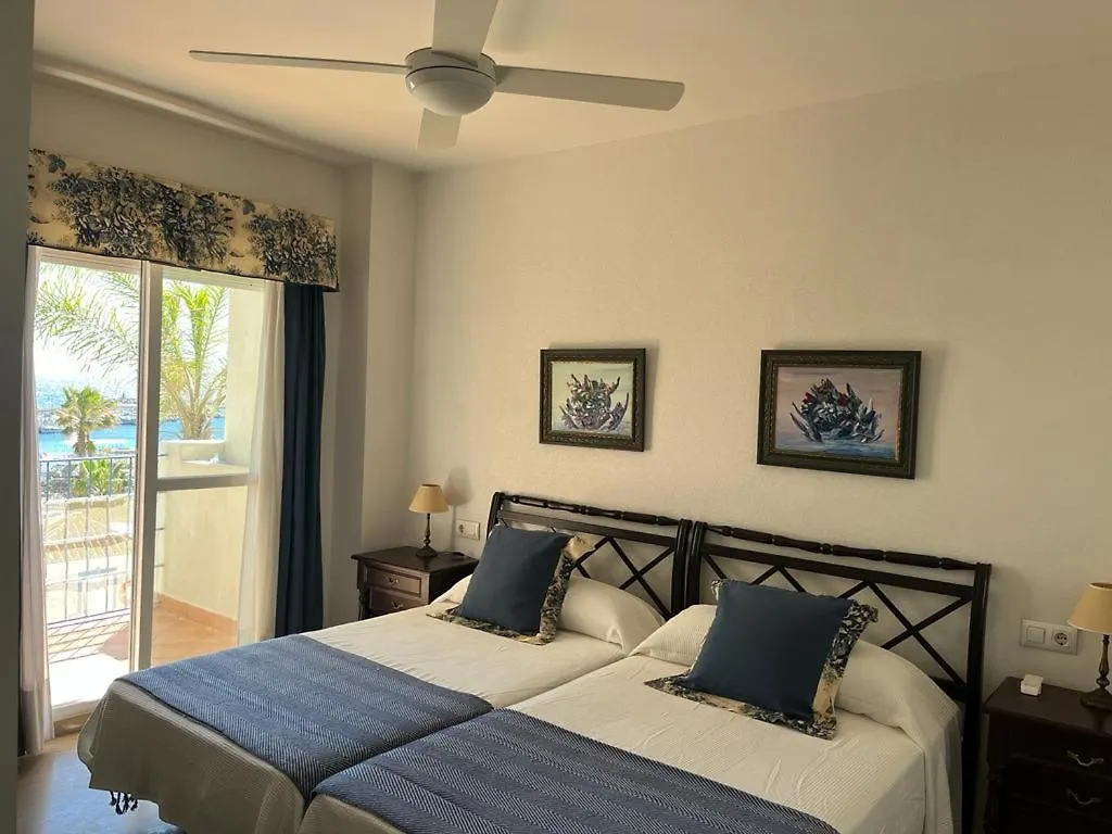 Appartement Lyrioshomes Precioso Apartamento Puerto De Estepona Spanje