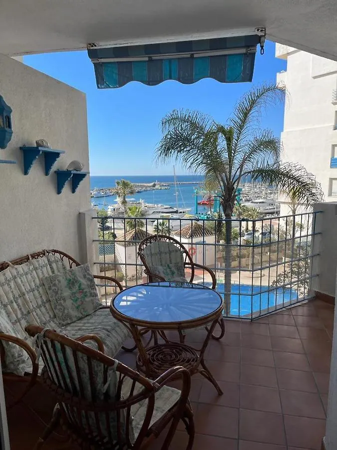 Lyrioshomes Precioso Apartamento Puerto De Estepona 0*,  Spain